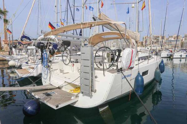 Sun Odyssey 440