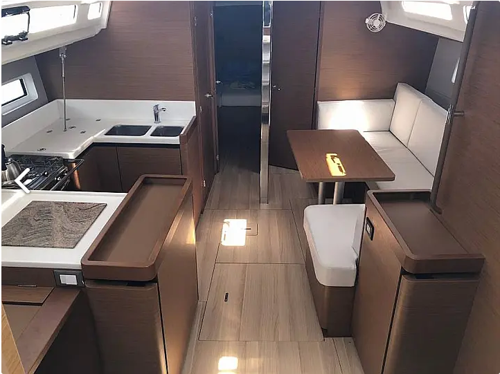 Sun Odyssey 440