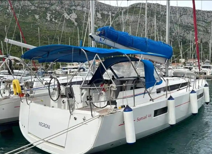 Sun Odyssey 440