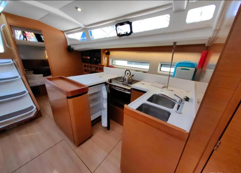 Sun Odyssey 440