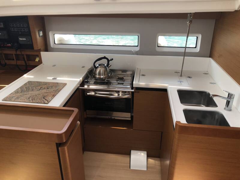 Sun Odyssey 440