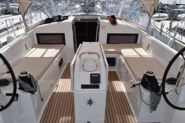 Sun Odyssey 440