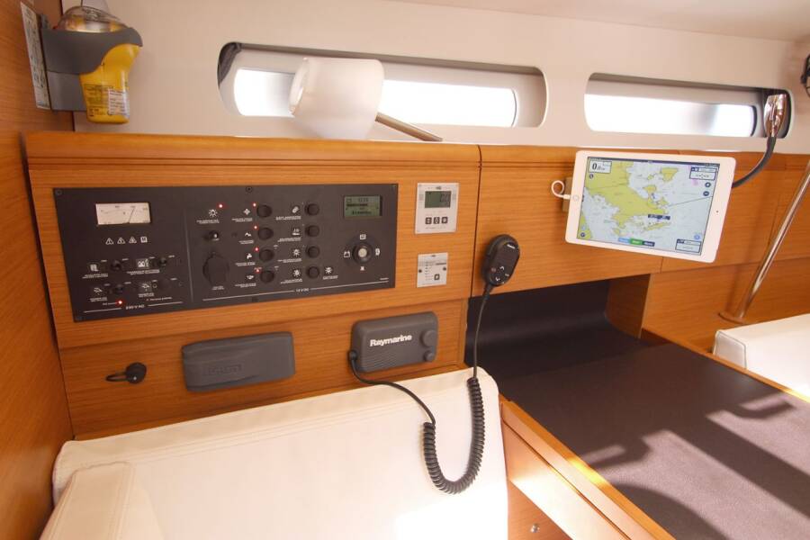Sun Odyssey 449