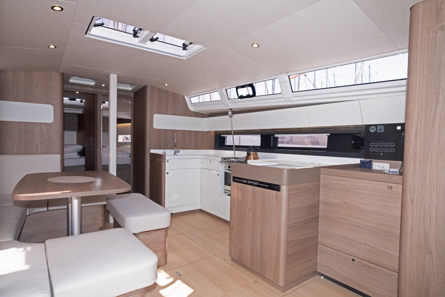 Sun Odyssey 455