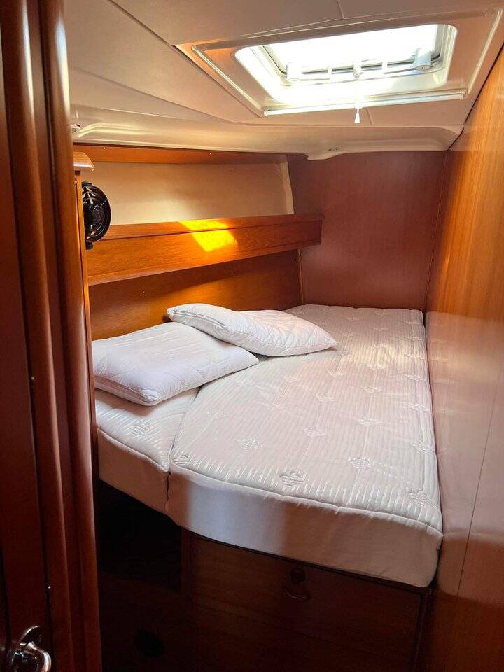 Sun Odyssey 49