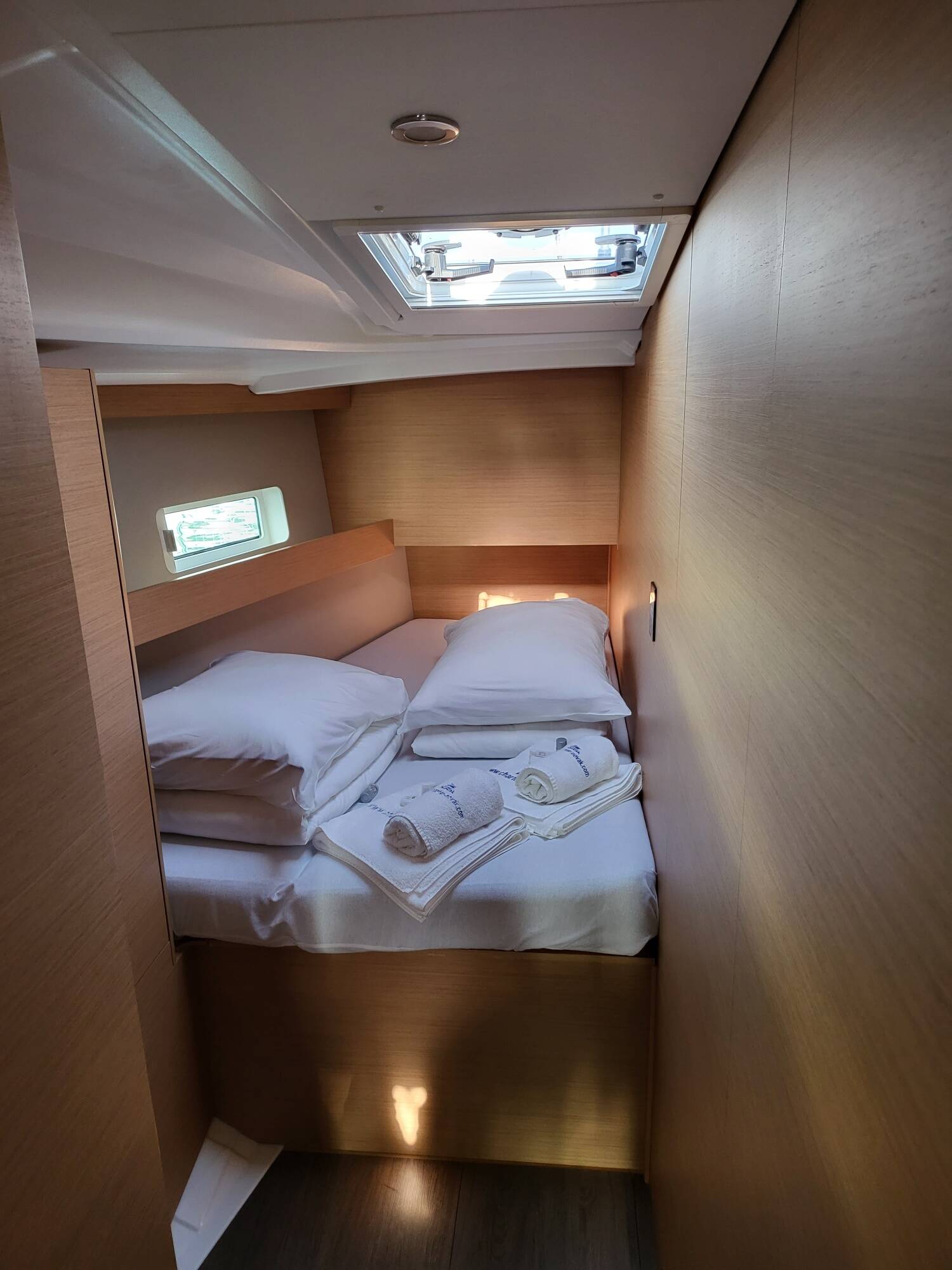 Sun Odyssey 490