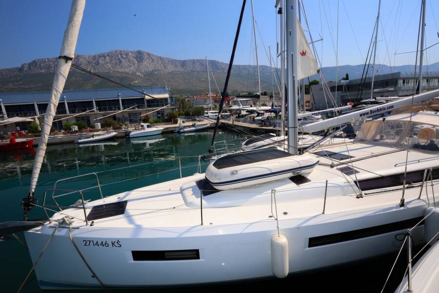 Sun Odyssey 490