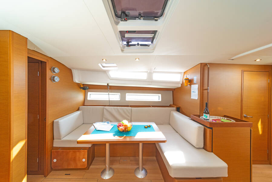 Sun Odyssey 490