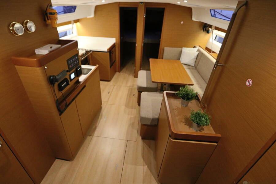 Sun Odyssey 490