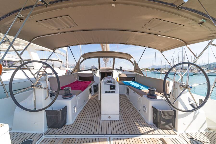 Sun Odyssey 490