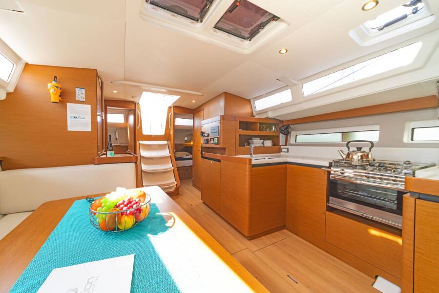 Sun Odyssey 490