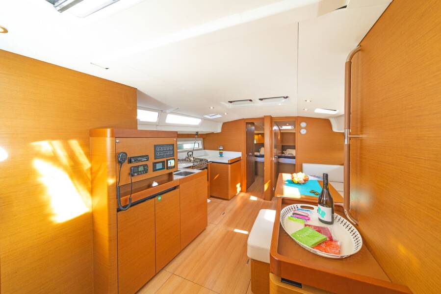 Sun Odyssey 490