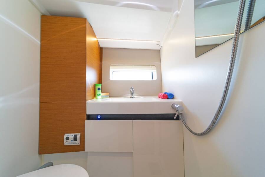 Sun Odyssey 490