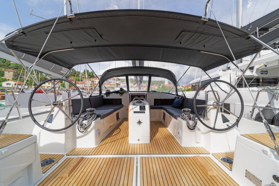 Sun Odyssey 490