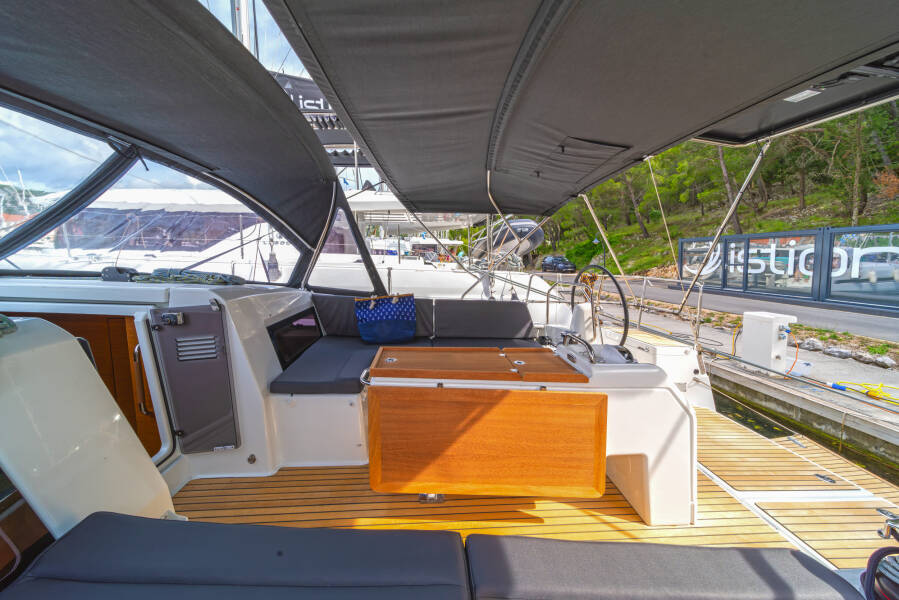 Sun Odyssey 490