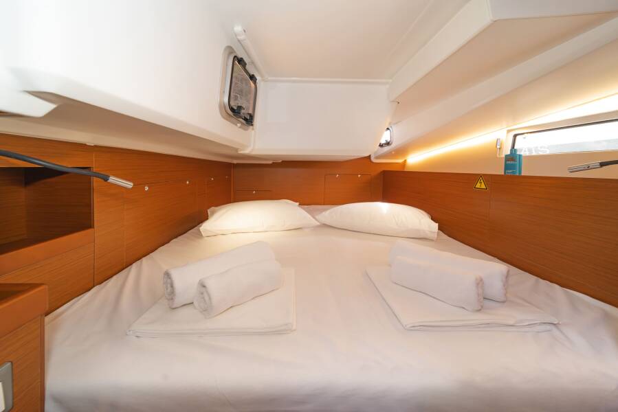 Sun Odyssey 490