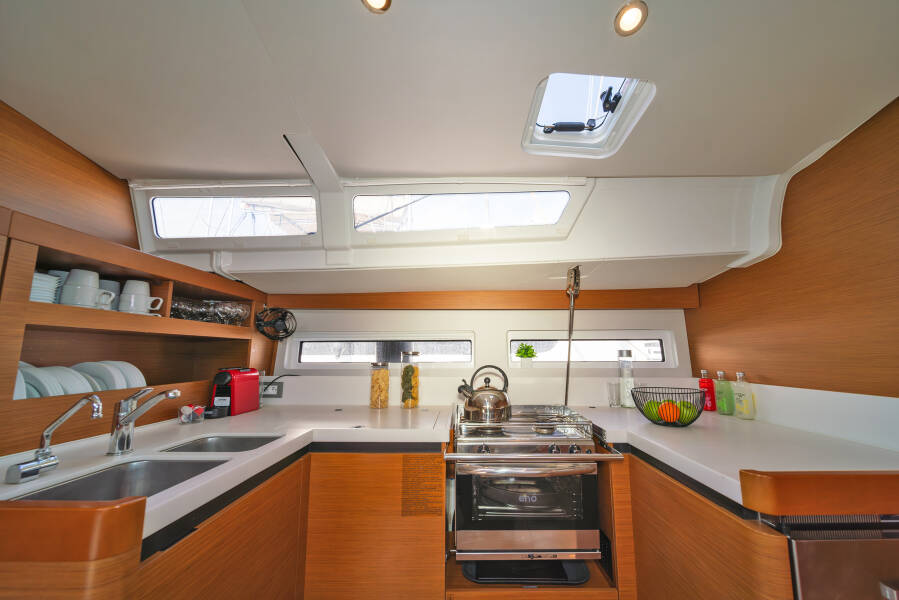 Sun Odyssey 490