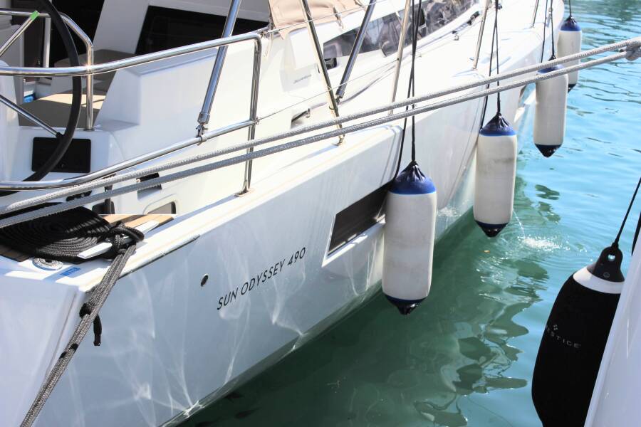 Sun Odyssey 490