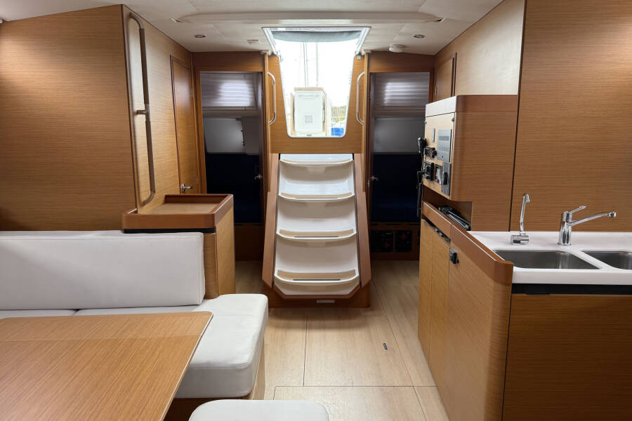 Sun Odyssey 490