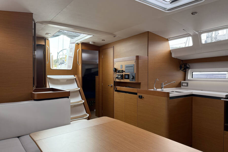 Sun Odyssey 490