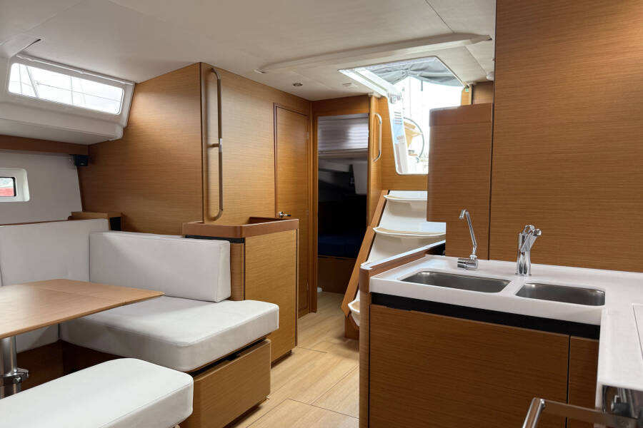Sun Odyssey 490