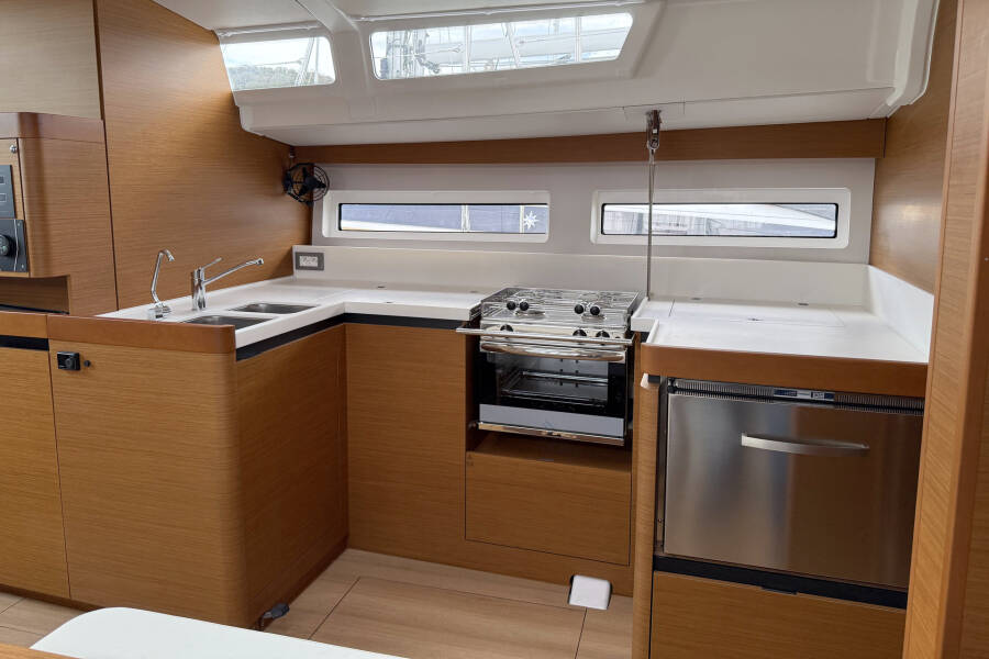 Sun Odyssey 490