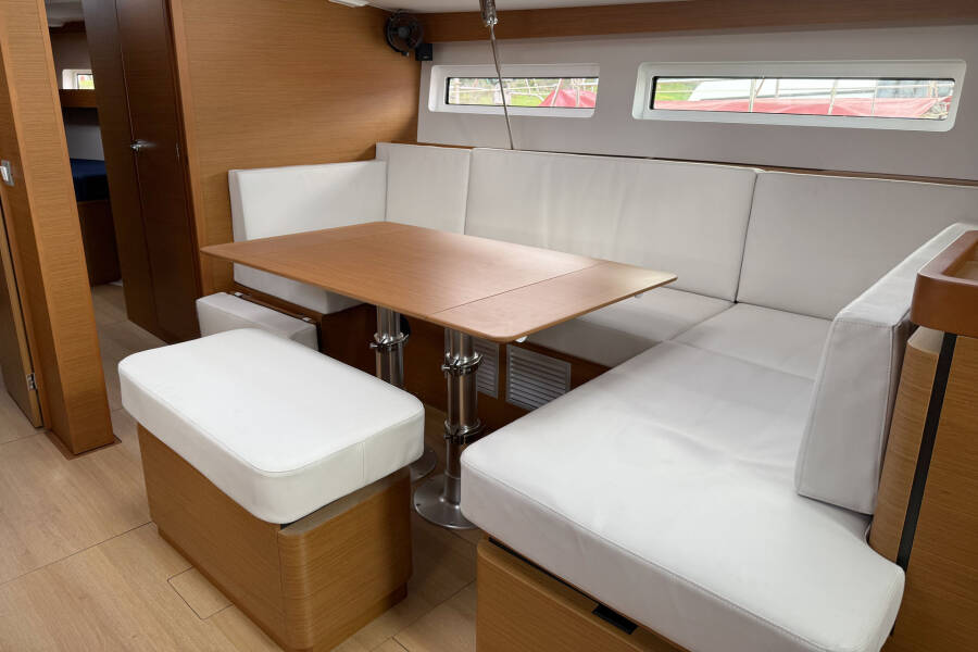 Sun Odyssey 490