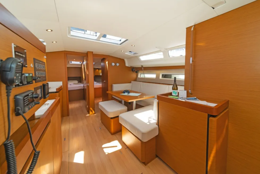 Sun Odyssey 490