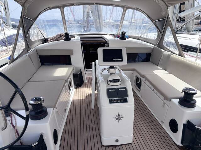 Sun Odyssey 490
