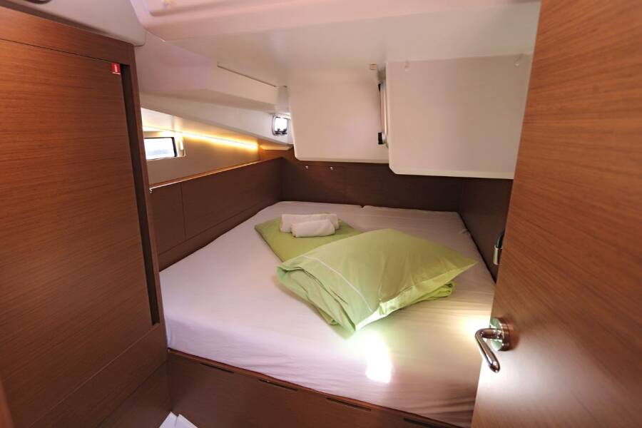 Sun Odyssey 490