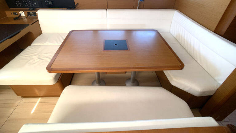 Sun Odyssey 519