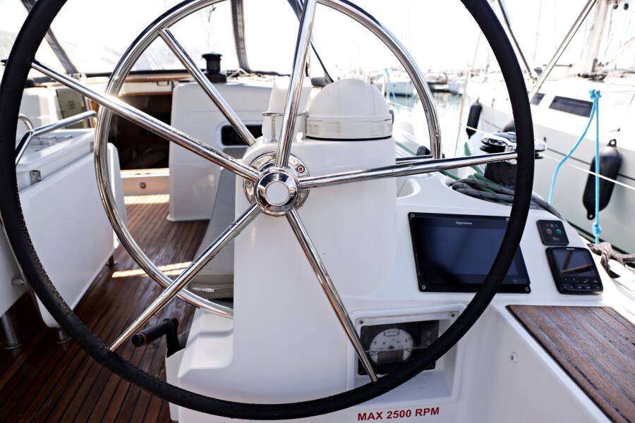 Sun Odyssey 519