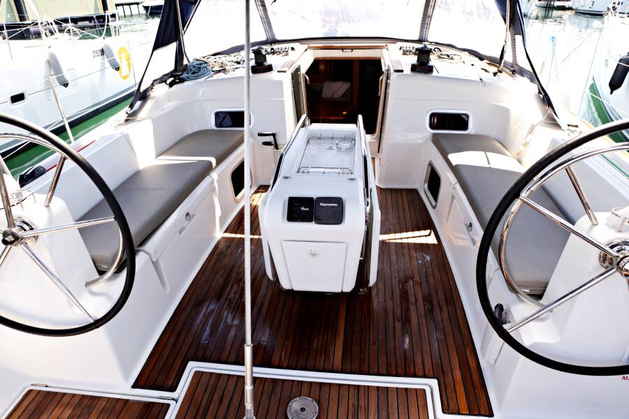 Sun Odyssey 519