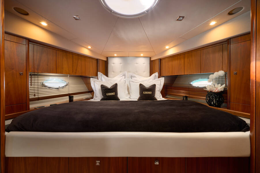 Sunseeker Predator 72