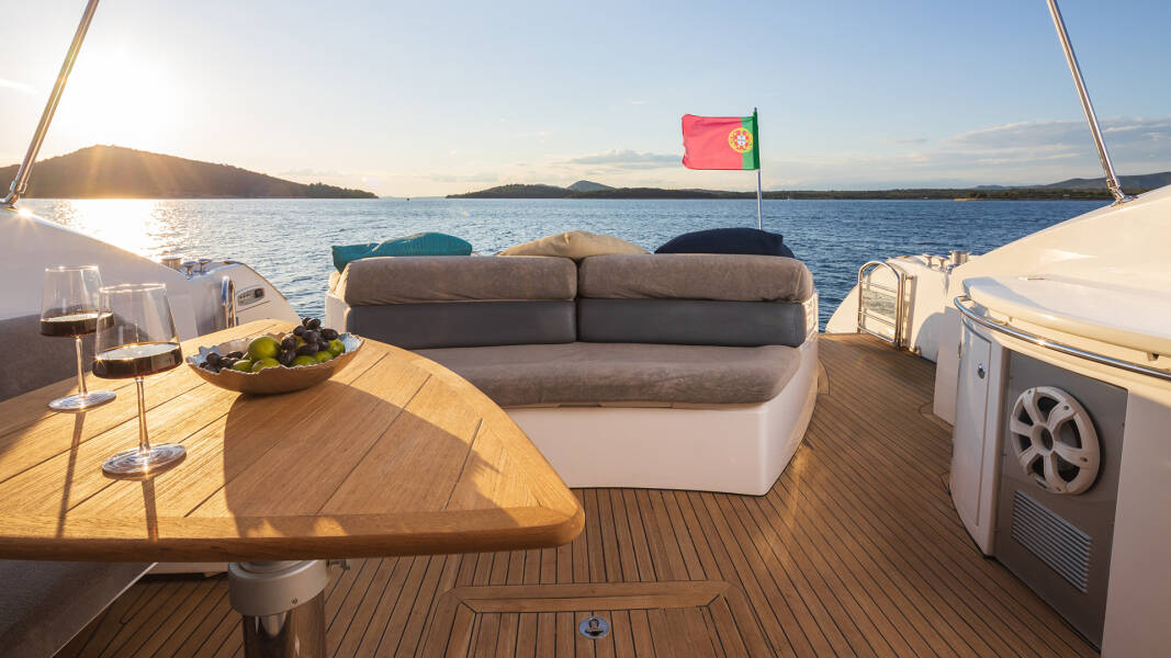 Sunseeker Predator 72