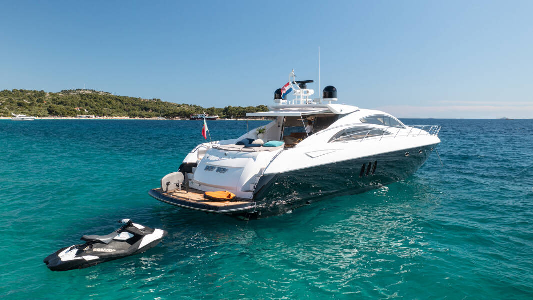 Sunseeker Predator 72