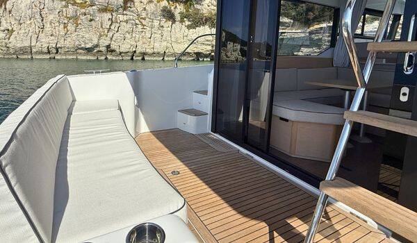 Swift Trawler 37