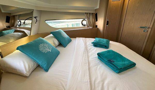 Swift Trawler 37